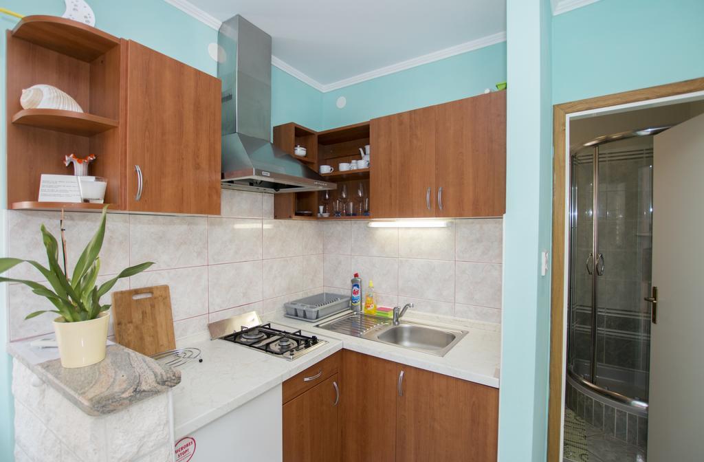 Radovcic Apartments And Rooms Тръстено Екстериор снимка