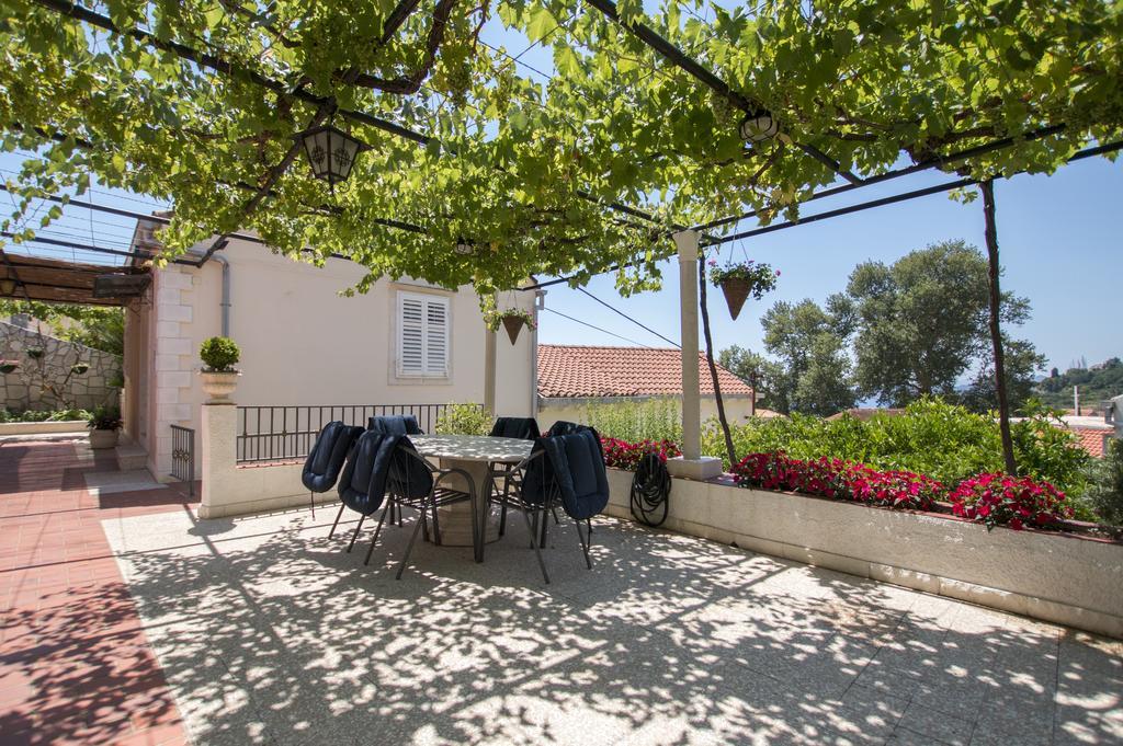 Radovcic Apartments And Rooms Тръстено Екстериор снимка