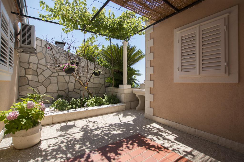 Radovcic Apartments And Rooms Тръстено Екстериор снимка