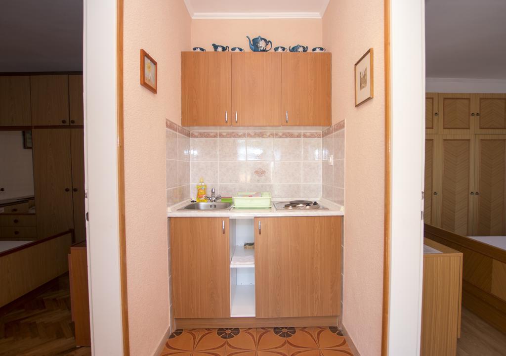 Radovcic Apartments And Rooms Тръстено Екстериор снимка