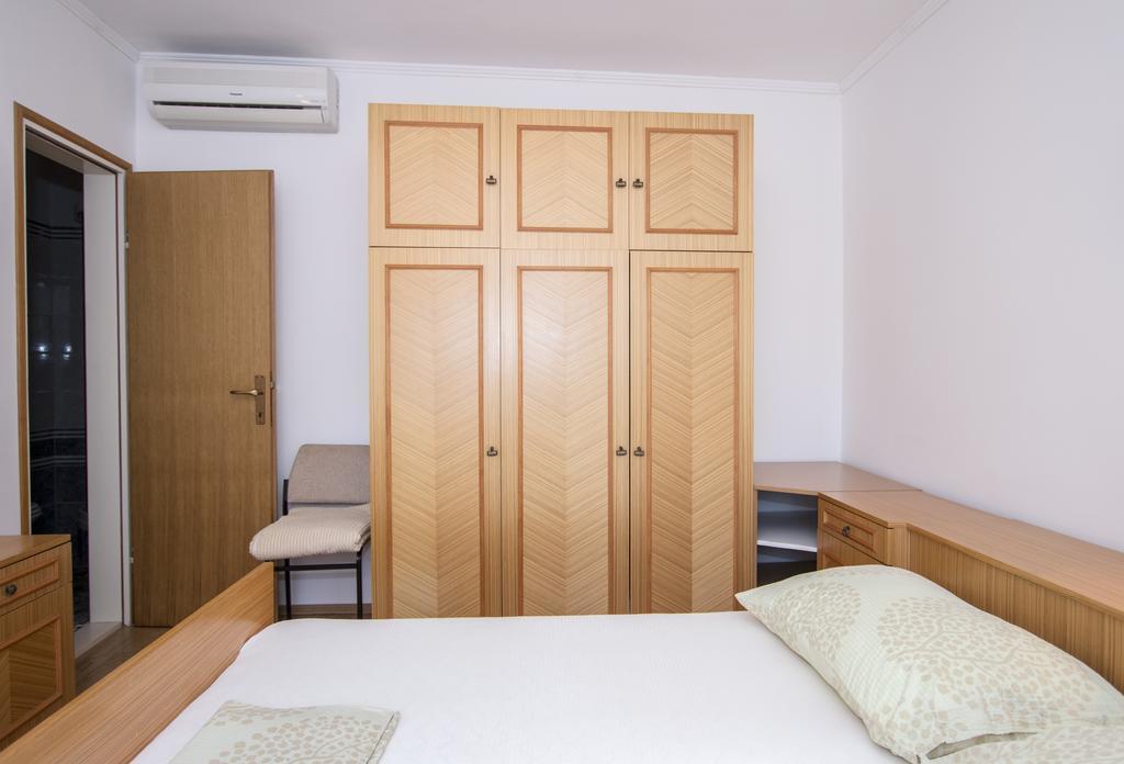 Radovcic Apartments And Rooms Тръстено Екстериор снимка
